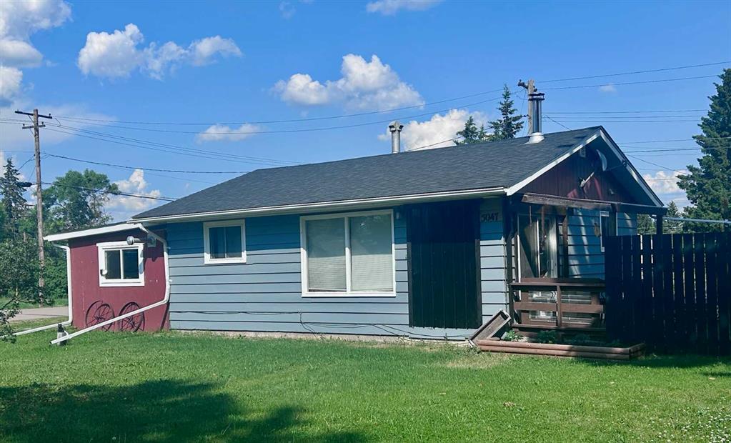 Picture of 5047 48 Street , Mannville Real Estate Listing