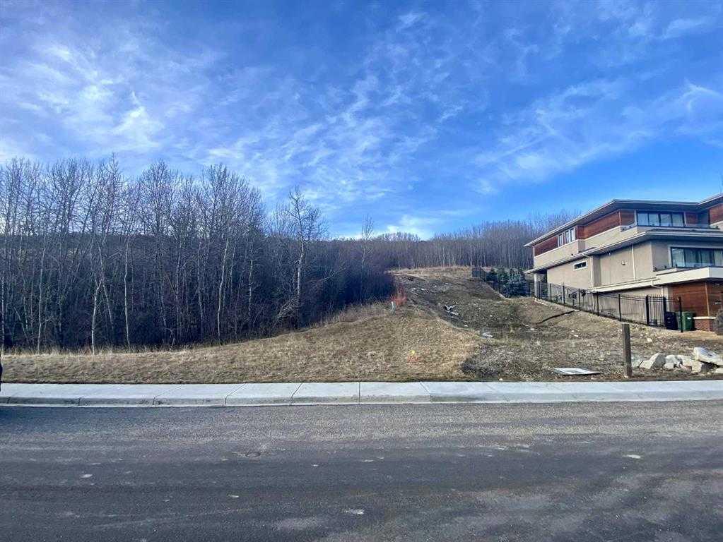 Picture of 459 Patterson Boulevard SW, Calgary Real Estate Listing