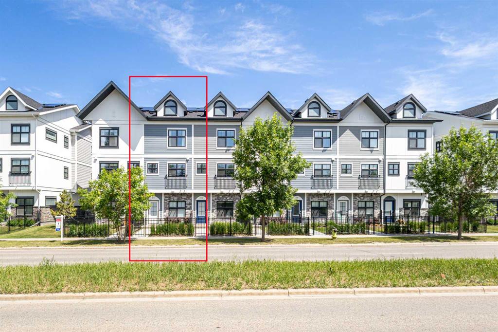 Picture of 85 Les Jardins Park SE, Calgary Real Estate Listing