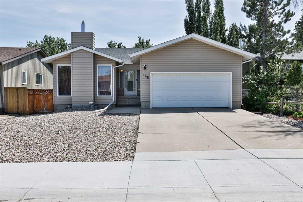 Picture of 146 Oxford Road W, Lethbridge Real Estate Listing