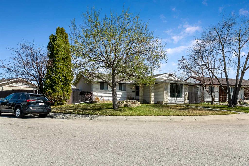 Picture of 4971 Marcombe Road NE, Calgary Real Estate Listing