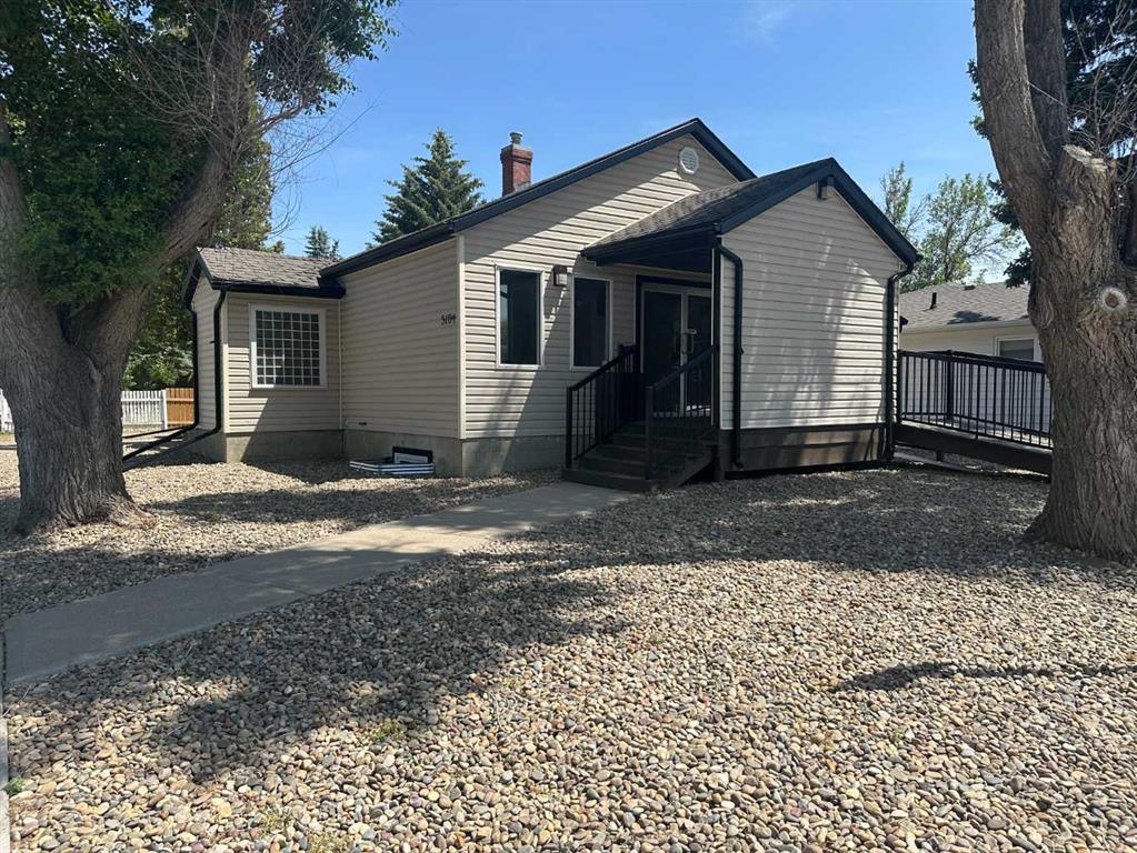 Picture of 5104 49 Avenue , Taber Real Estate Listing