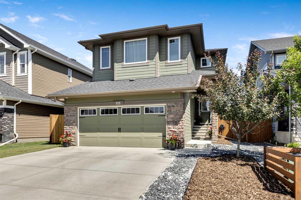 Picture of 123 Mount Rae Point , Okotoks Real Estate Listing