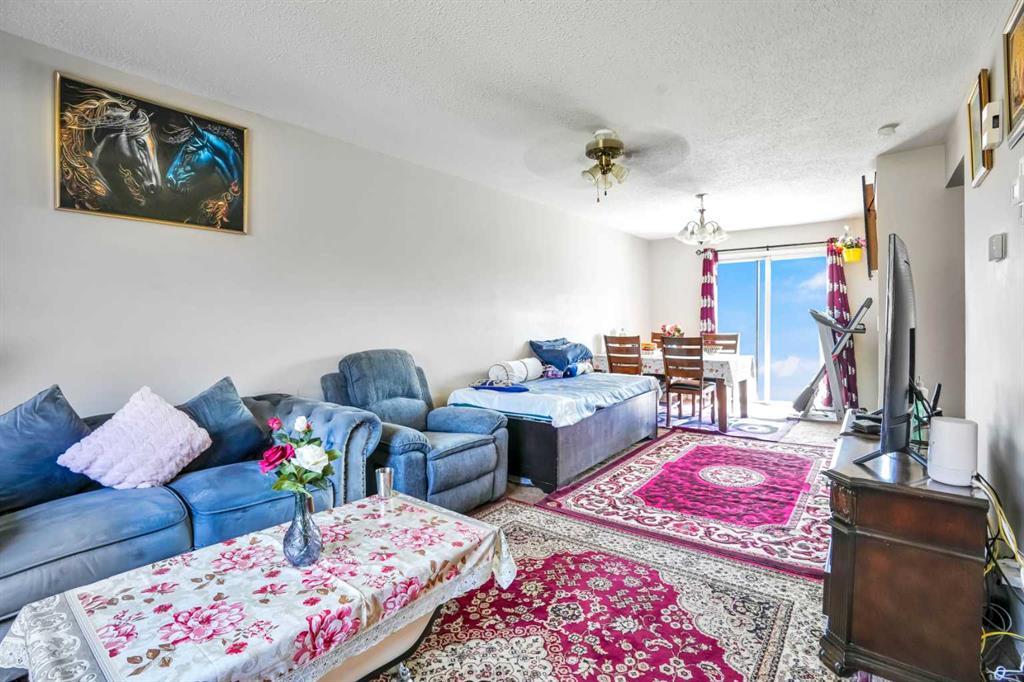 Picture of 40 Pinecliff Close NE, Calgary Real Estate Listing