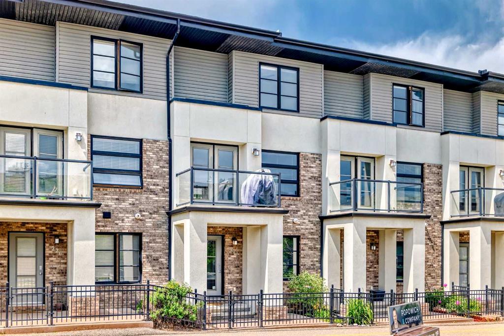 Picture of 224 Aspen Stone Boulevard SW, Calgary Real Estate Listing
