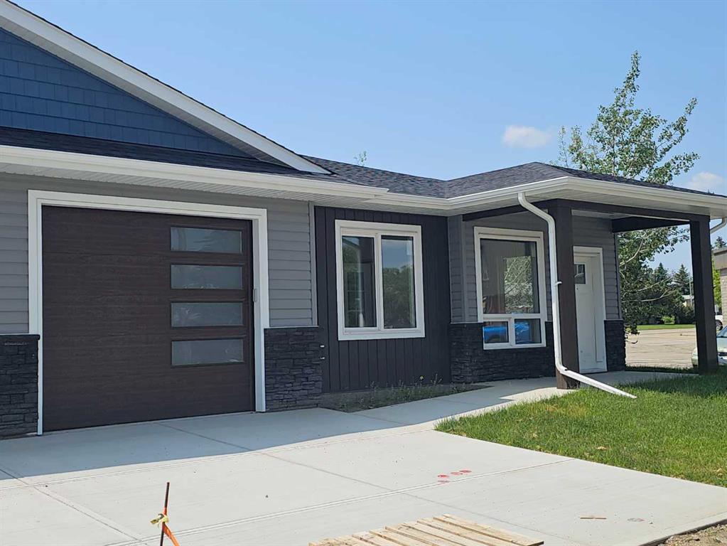 Picture of #4, 4738 49A Avenue , Lacombe Real Estate Listing
