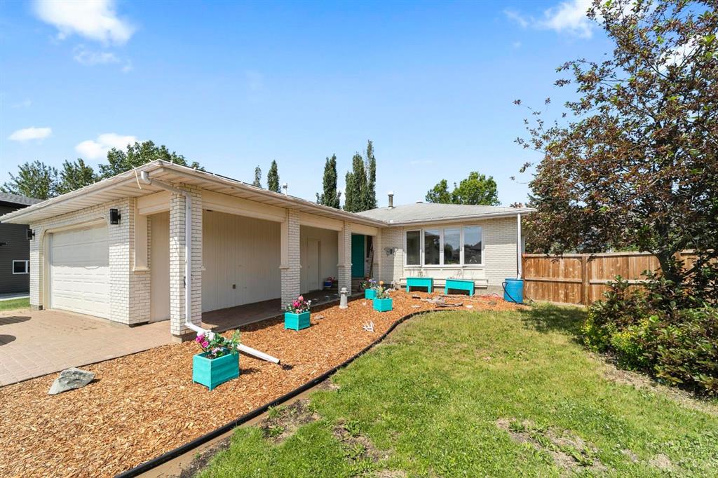 Picture of 4309 72 Street , Camrose Real Estate Listing