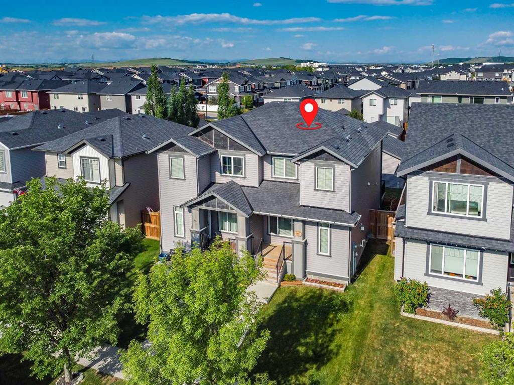 Picture of 42 Willow Drive , Cochrane Real Estate Listing
