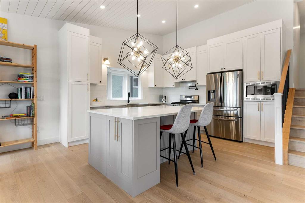 Picture of 72 Edforth Crescent NW, Calgary Real Estate Listing