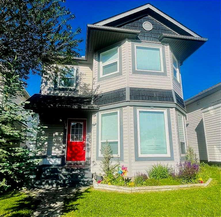 Picture of 170 Citadel Acres Close NW, Calgary Real Estate Listing