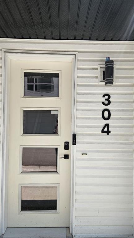 Picture of 304, 101 Panatella Square NW, Calgary Real Estate Listing