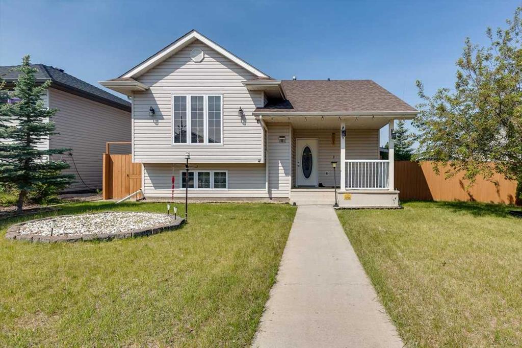 Picture of 8 Fawn Meadows Drive , Delburne Real Estate Listing