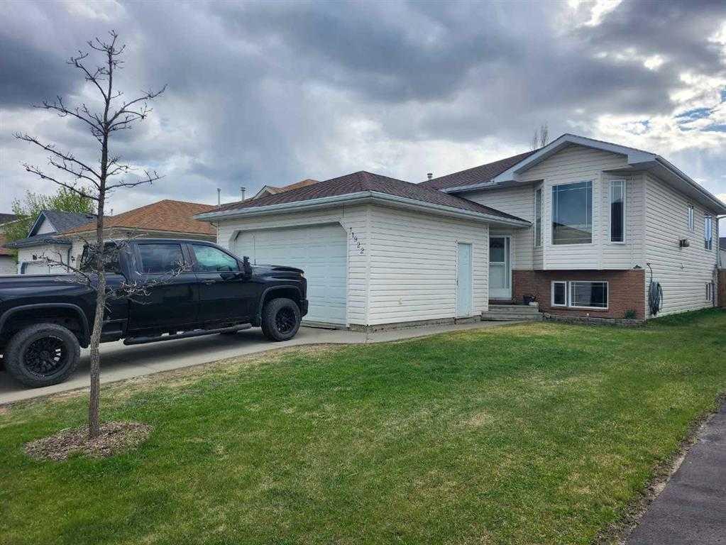 Picture of 11922 105 Street , Grande Prairie Real Estate Listing