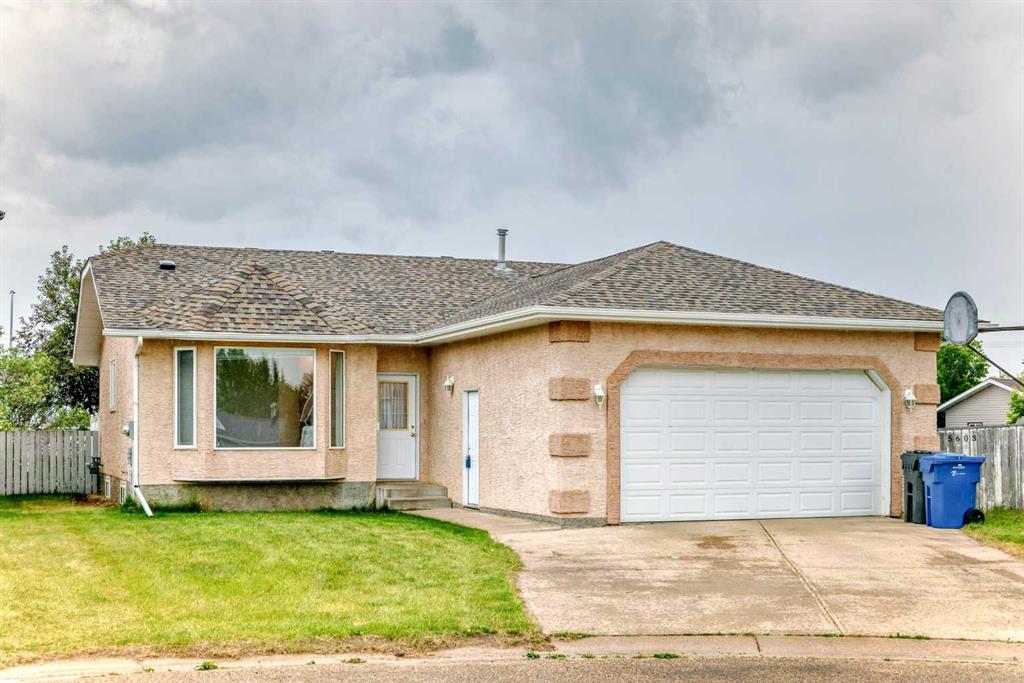 Picture of 5603 52 StreetClose , Eckville Real Estate Listing