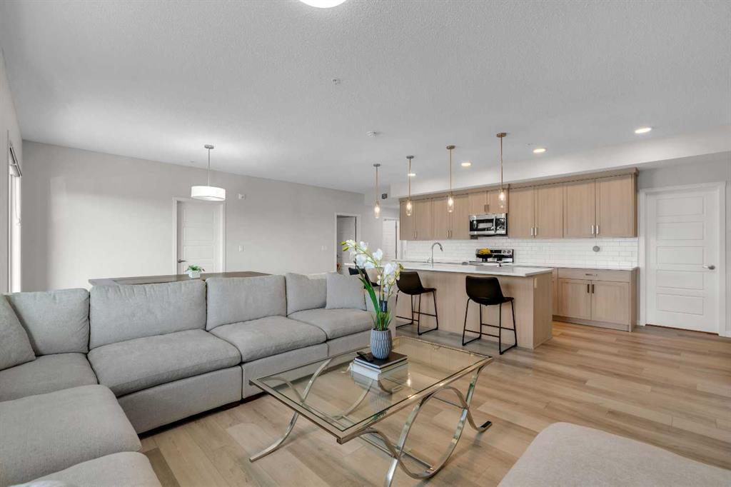 Picture of 302, 40 Carrington Plaza NW, Calgary Real Estate Listing