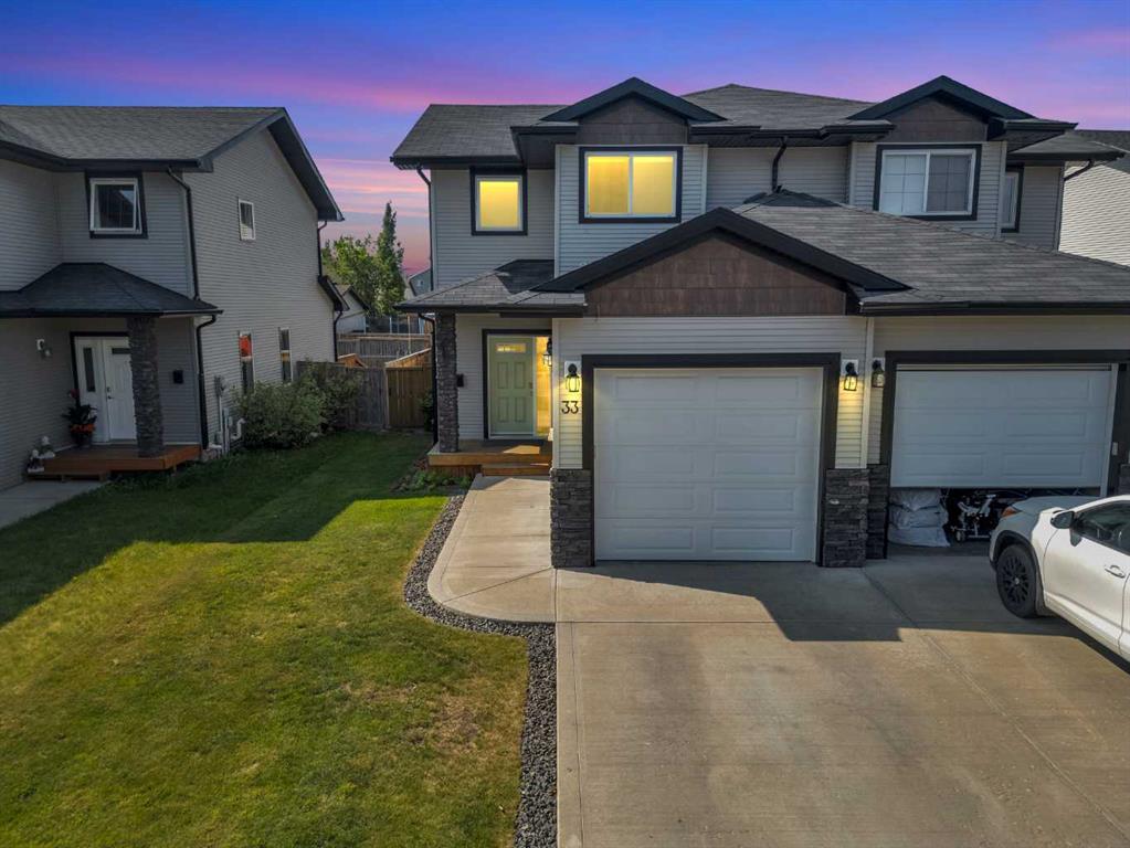 Picture of 33 Piper Close  , Blackfalds Real Estate Listing