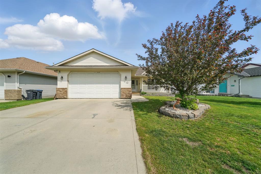 Picture of 13 Fern Glade Crescent , Sylvan Lake Real Estate Listing
