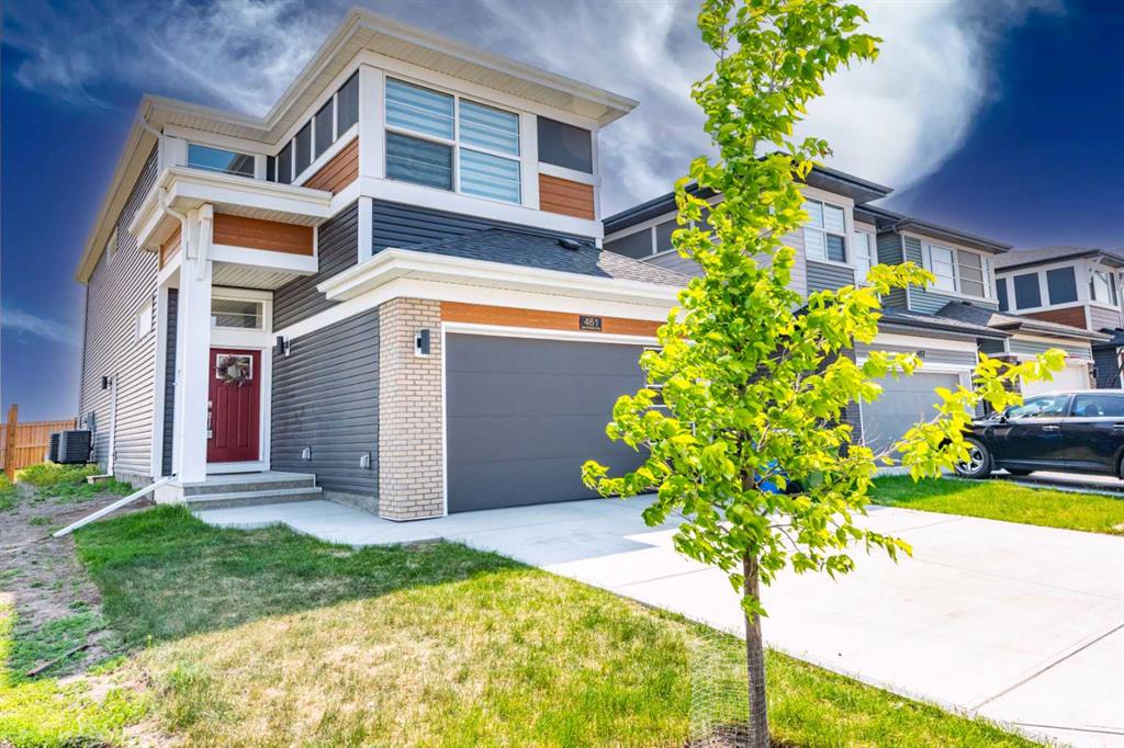 Picture of 461 CORNER MEADOWS Way NE, Calgary Real Estate Listing