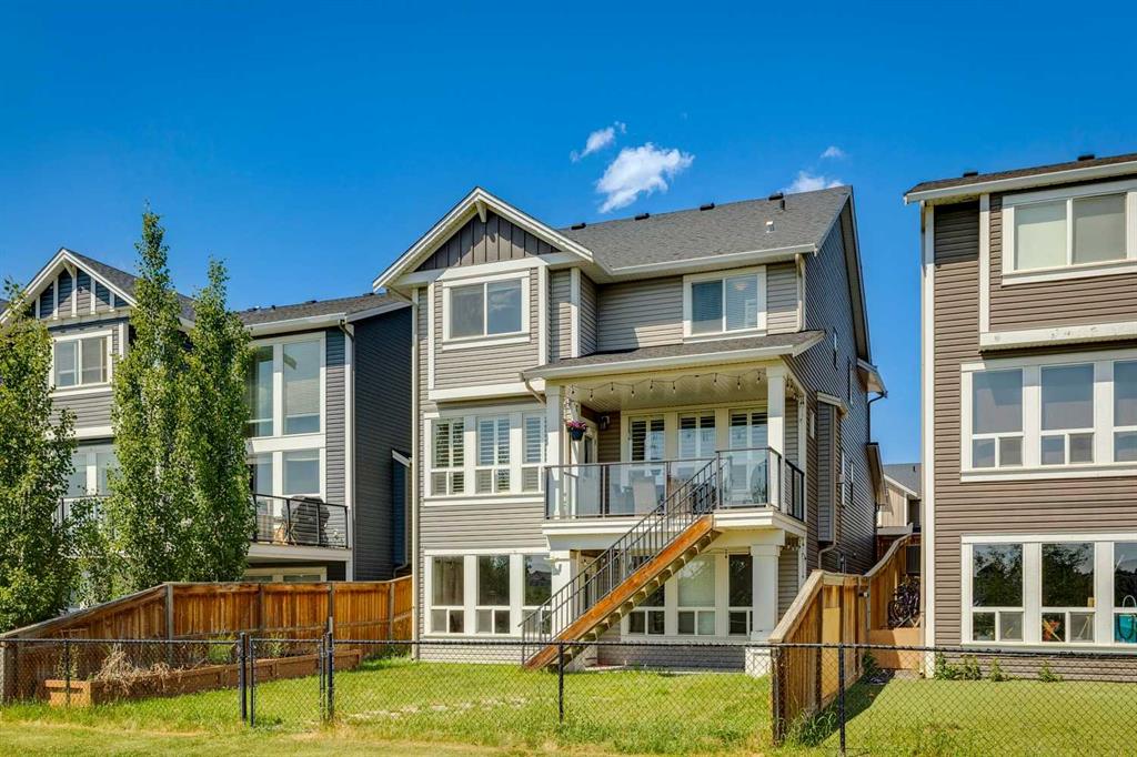 Picture of 131 Reunion Green NW, Airdrie Real Estate Listing