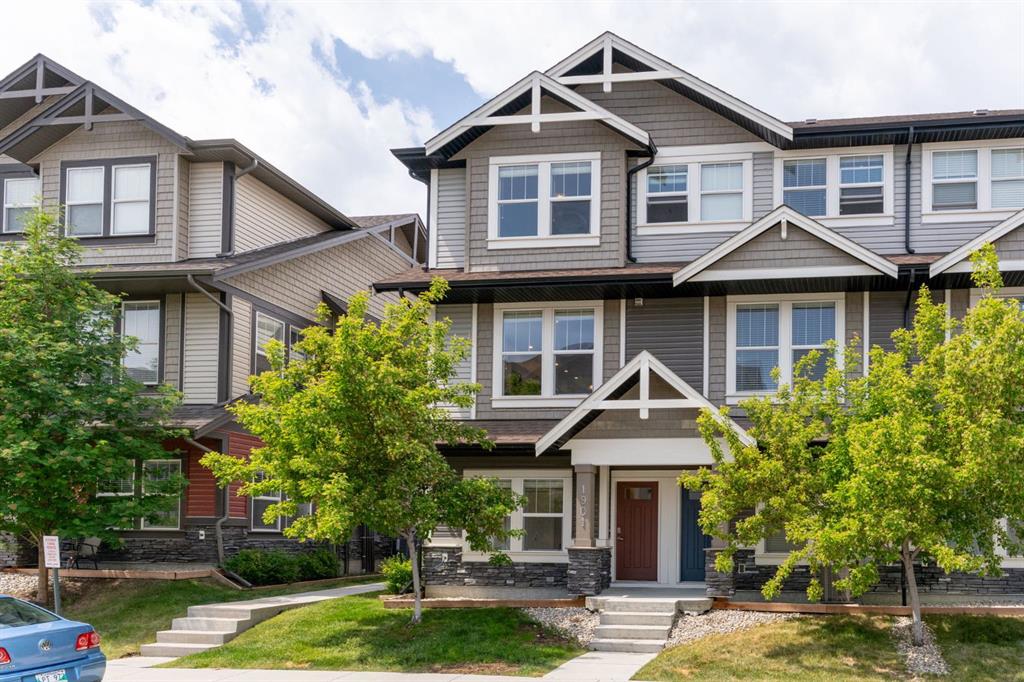 Picture of 1901, 280 Williamstown Close NW, Airdrie Real Estate Listing