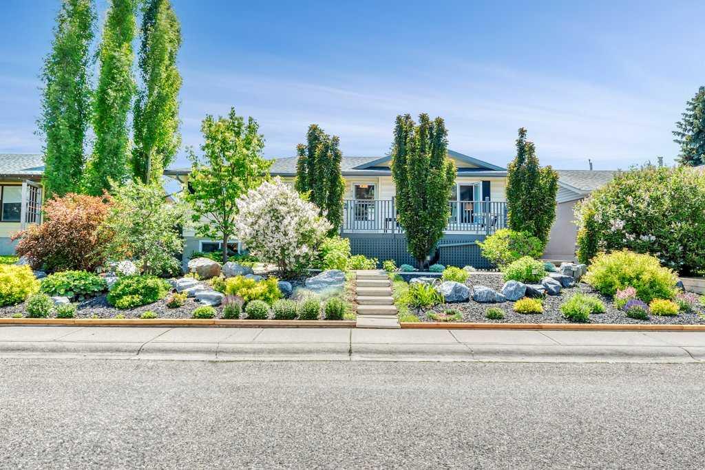 Picture of 219 Huntcroft Road NE, Calgary Real Estate Listing
