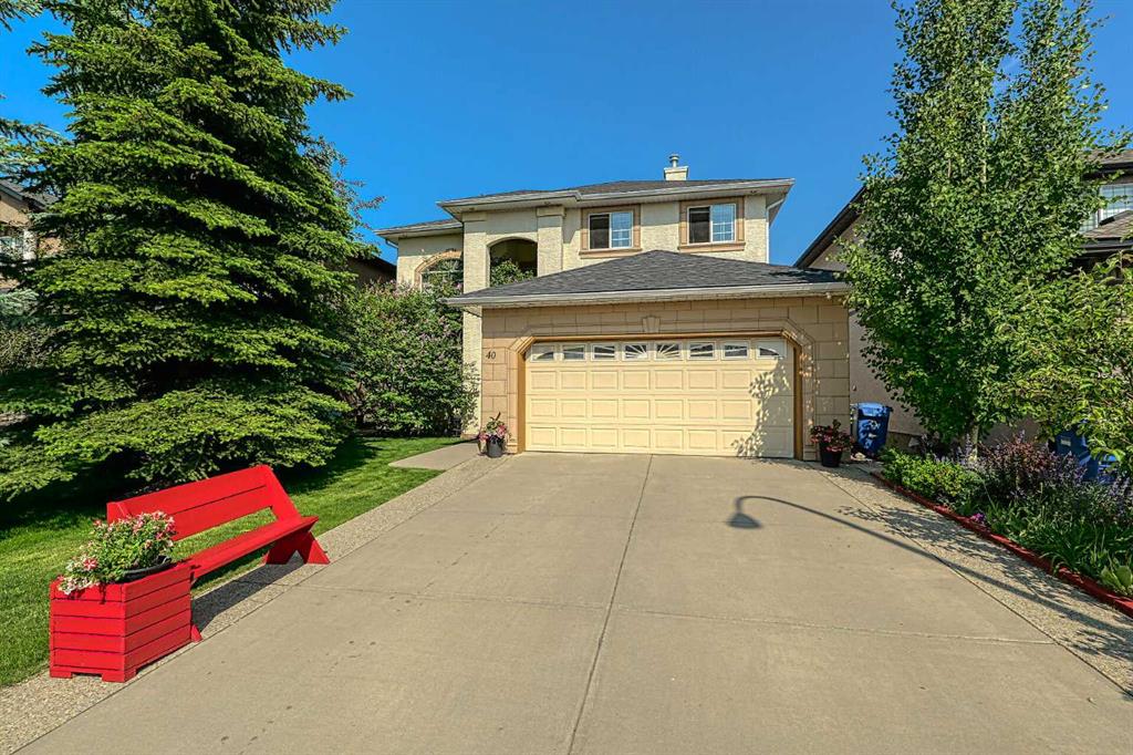 Picture of 40 Royal Highland Court NW, Calgary Real Estate Listing