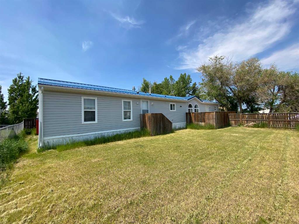 Picture of 11 Railway Avenue , Duchess Real Estate Listing