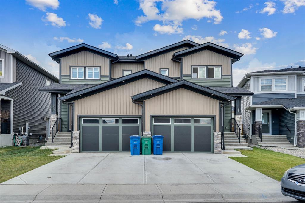 Picture of 32 Midtown Close SW, Airdrie Real Estate Listing