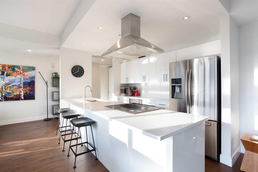 Picture of 1005, 205 Riverfront Avenue SW, Calgary Real Estate Listing