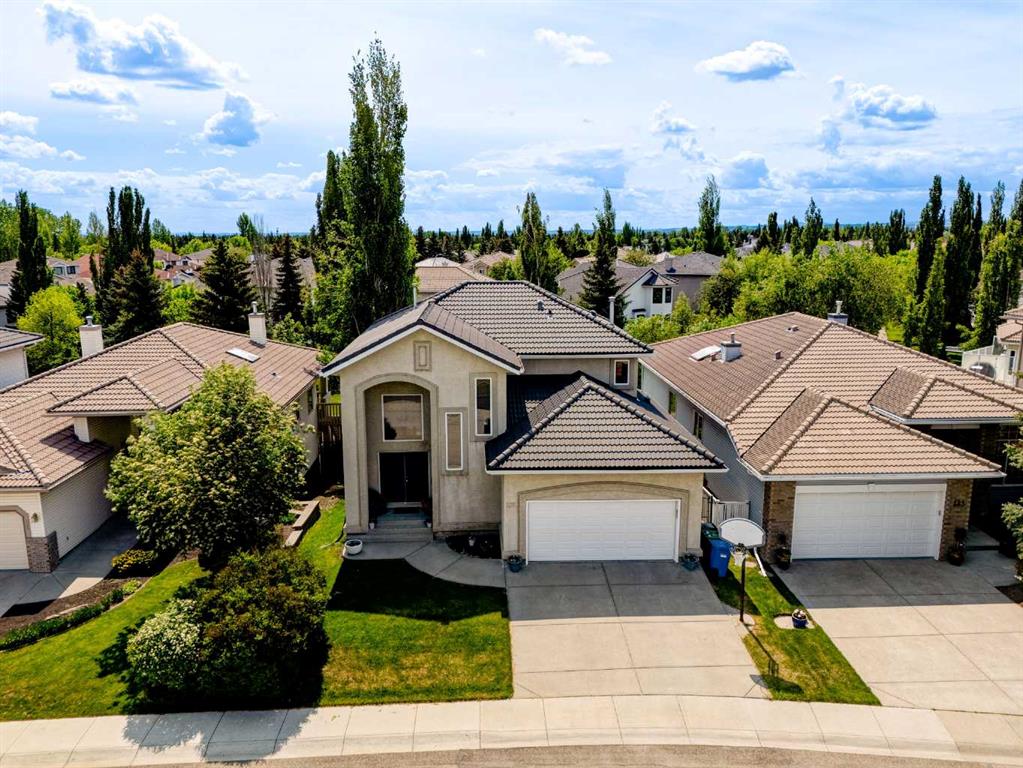 Picture of 129 Woodpark Close SW, Calgary Real Estate Listing