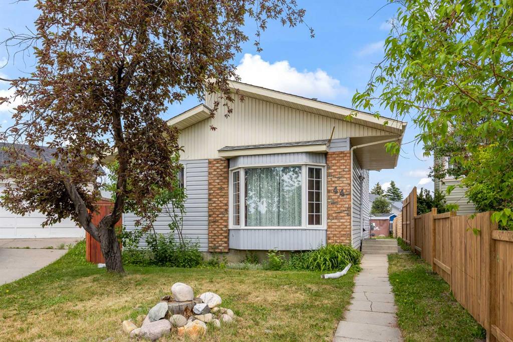 Picture of 44 Taraglen Place NE, Calgary Real Estate Listing