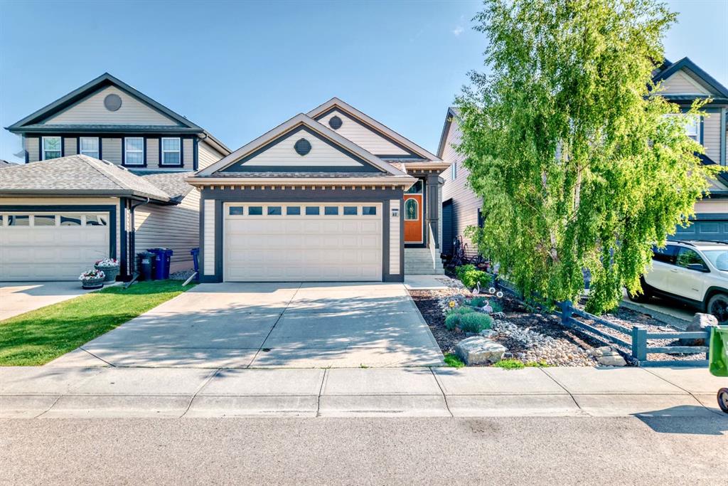 Picture of 65 Sunset Heights , Cochrane Real Estate Listing