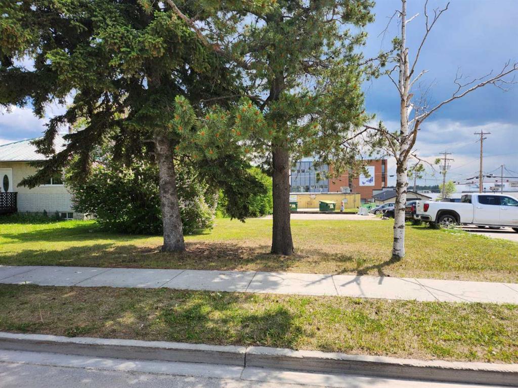 Picture of 4921 5 Avenue , Edson Real Estate Listing
