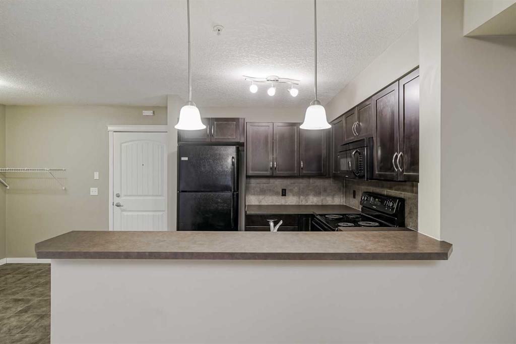 Picture of 2119, 115 Prestwick Villas SE, Calgary Real Estate Listing