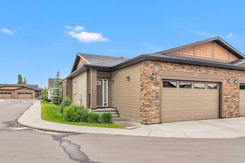 Picture of 100 Sierra Morena Manor SW, Calgary Real Estate Listing