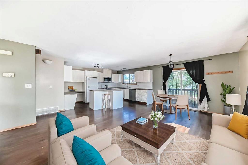 Picture of 3, 604 First Street E, Cochrane Real Estate Listing