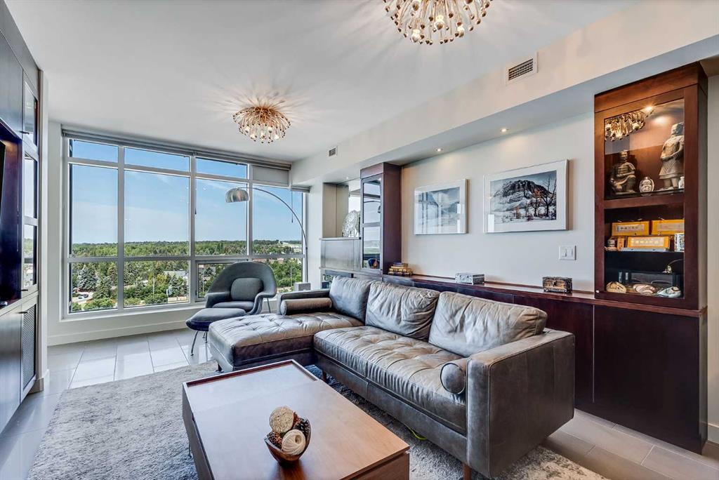 Picture of 1007, 16 Varsity Estates Circle NW, Calgary Real Estate Listing