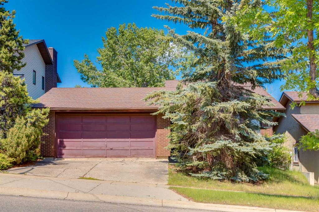 Picture of 300 Edgehill Drive NW, Calgary Real Estate Listing