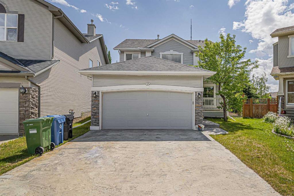 Picture of 35 Cougarstone Landing SW, Calgary Real Estate Listing