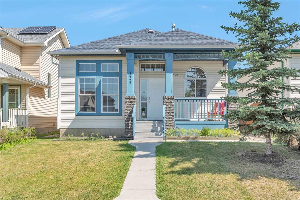 Picture of 123 SOMERSIDE Grove SW, Calgary Real Estate Listing