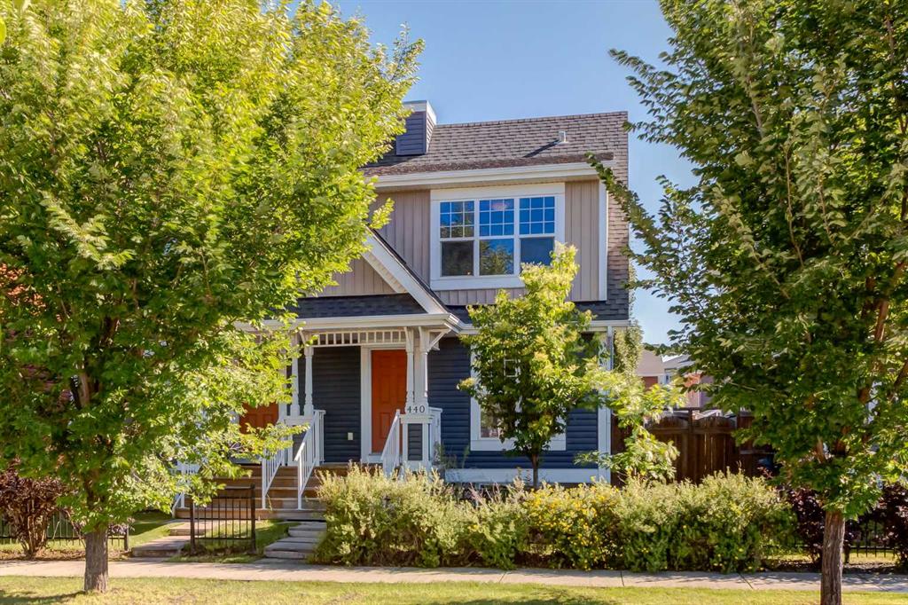Picture of 440 Auburn Bay Avenue SE, Calgary Real Estate Listing