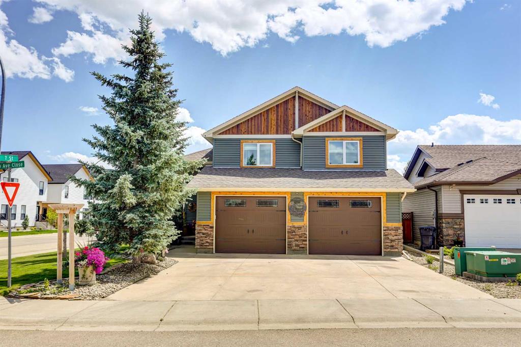 Picture of 644 49 Ave Close , Coalhurst Real Estate Listing