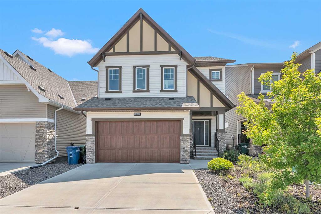 Picture of 203 Reunion Green NW, Airdrie Real Estate Listing
