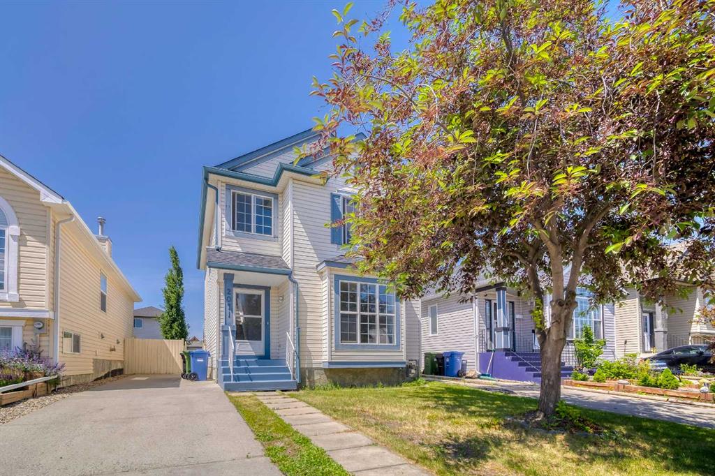 Picture of 2071 Bridlemeadows Manor SW, Calgary Real Estate Listing