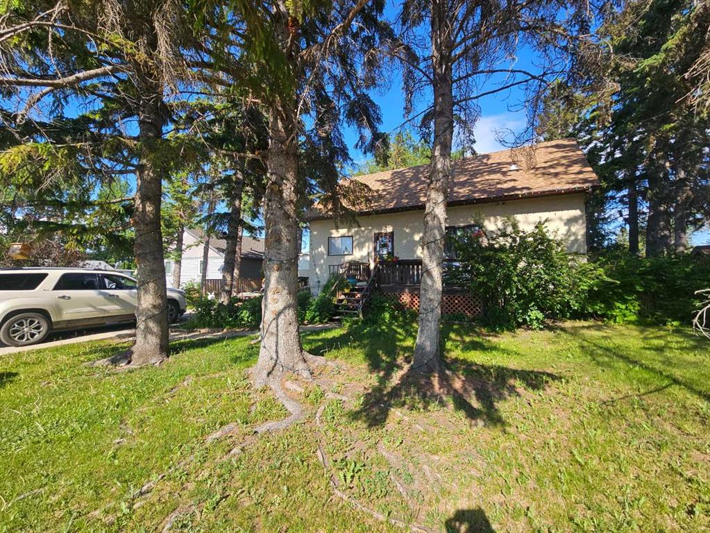 Picture of 4535 46 Street , Sylvan Lake Real Estate Listing