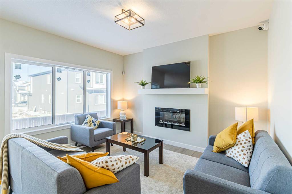 Picture of 8 Waterford Manor , Chestermere Real Estate Listing