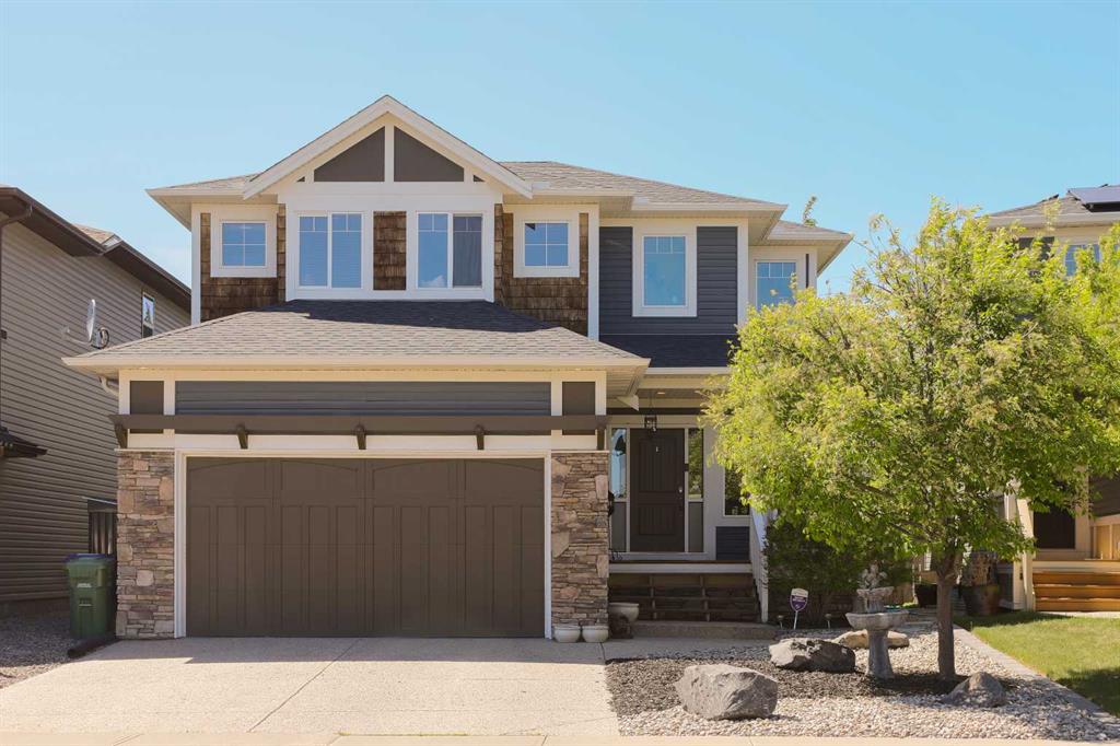 Picture of 17 Luxstone Rise SW, Airdrie Real Estate Listing