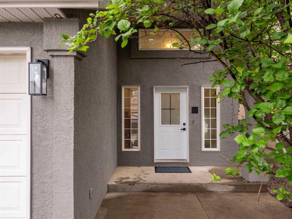 Picture of 7 Squamish Boulevard W, Lethbridge Real Estate Listing