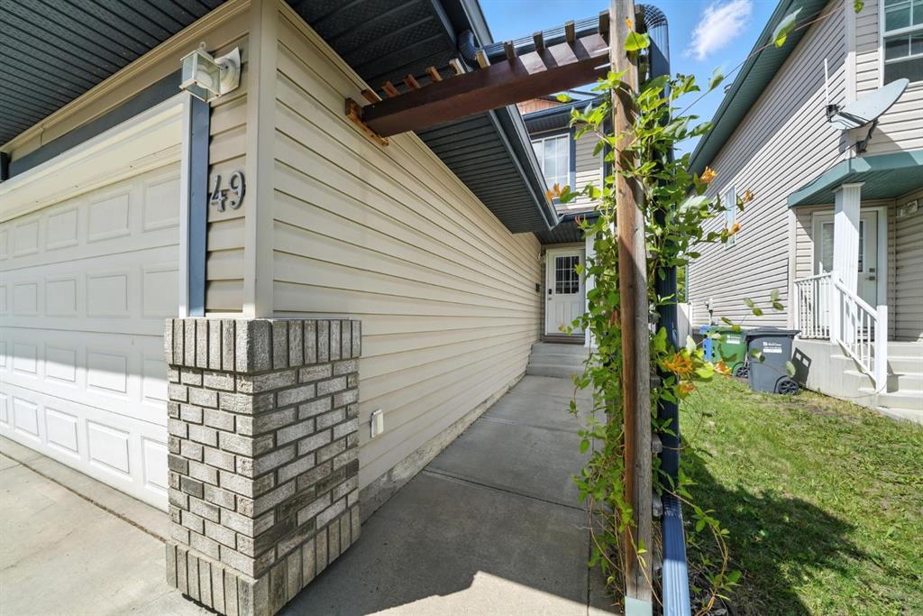 Picture of 49 Arnold Close , Red Deer Real Estate Listing
