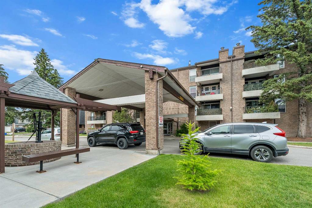 Picture of 1310, 201 Braeglen Close SW, Calgary Real Estate Listing
